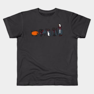 Pig Wears Wrong Costume to Halloween Horror Vampire Animals Party Kids T-Shirt